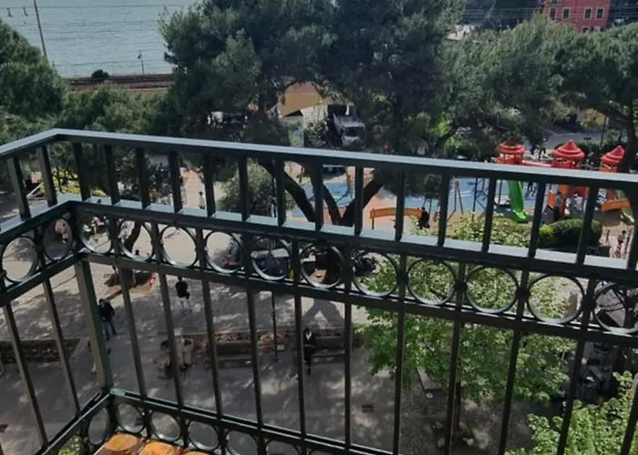 Casa Vittoria Гостевой дом Монтероссо-аль-Маре