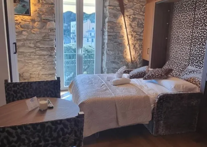 Casa Vittoria 4* Монтероссо-аль-Маре